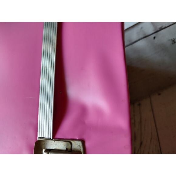 Vintage 1968 Mattel BARBIE DOLL Hot Pink Vinyl Storage Carry Case TRUNK Read - Picture 6 of 16